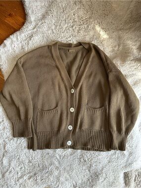 Babaa no16 Cardigan in Irish Moss
